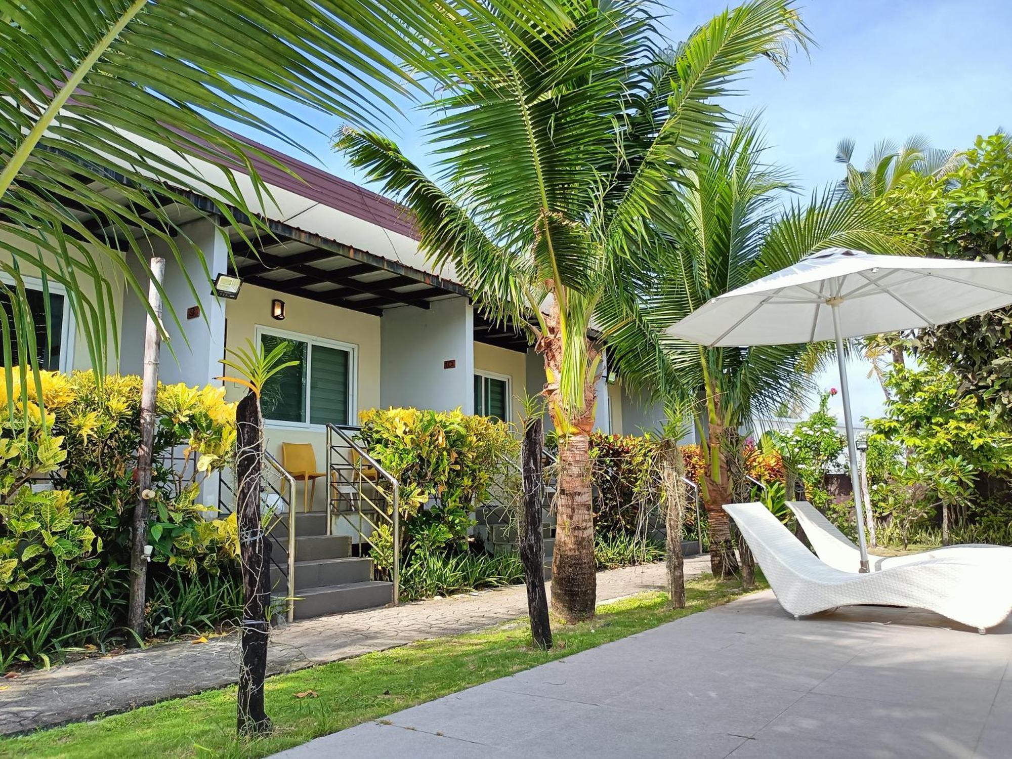 Vivo Siargao Inn 2*