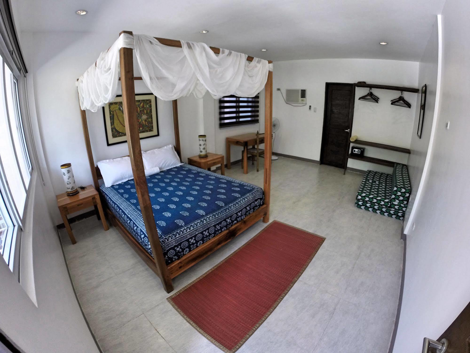 Vivo Siargao Inn 2*